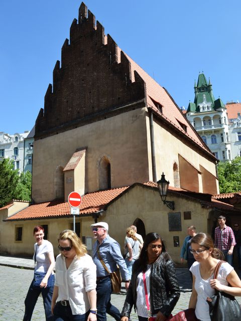 Prague: 2-Hour Old Town and Jewish Ghetto Walking Tour - Estates Theatre and the House of the Black Madonna