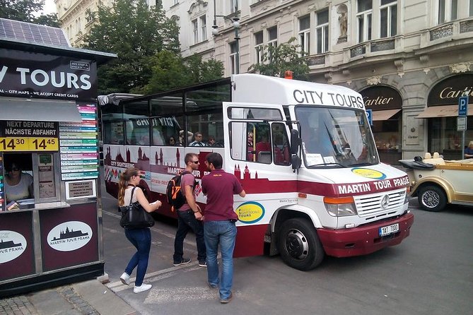 Prague 2-hour Panoramic Bus Tour - The Prague Castle walking break