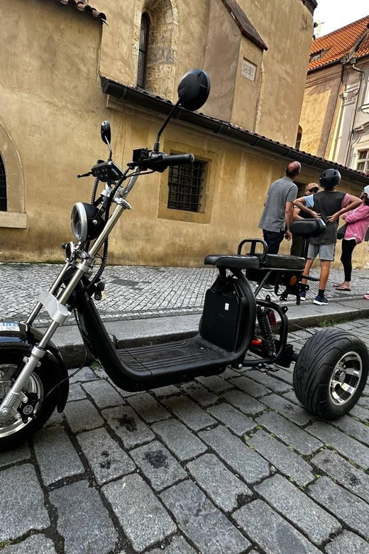 Prague: 2 hours FUN TRIKE tour in Prague with guide - Historic streets and Prague’s everyday texture