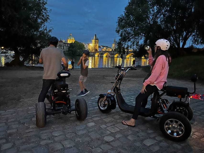 Prague: 2 hours FUN TRIKE tour in Prague with guide - Prague Castle and the major sights