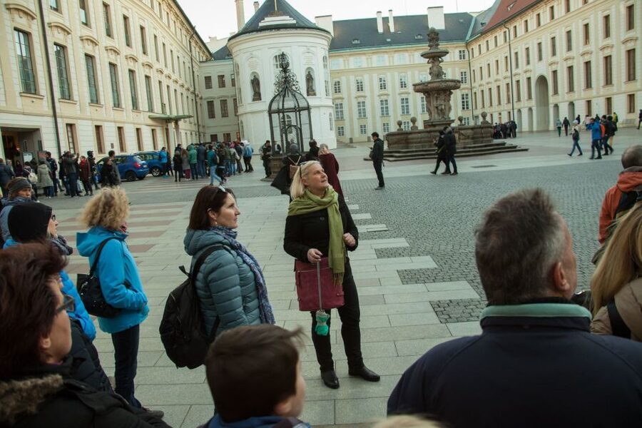 Prague: 3-Hour Old Town and Prague Castle Tour in German - Key points to know before you book