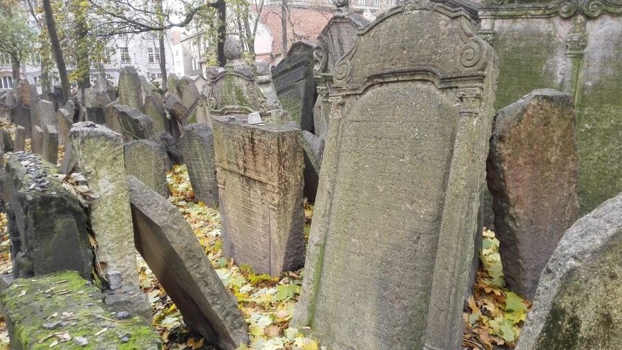 Prague: 3-Hour Private Jewish Quarter Tour - Pinkas Synagogue and the weight of modern history