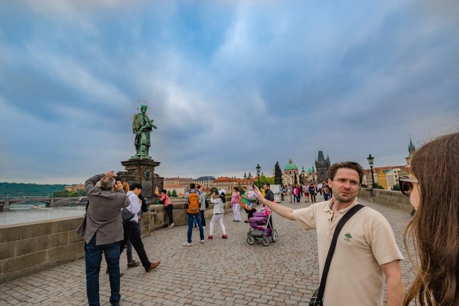 Prague: 3-Hour Walking Tour of Old Town & Prague Castle - Is $30 good value for three hours?