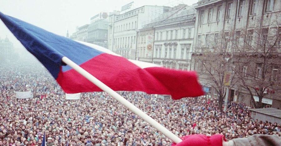 Prague: 3-Hours Wars & Totality Guided Walking Tour - From Czechoslovakia to the Czech Republic