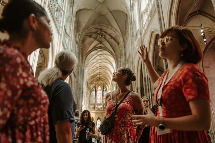 Prague: 3h Private Tour of Prague Castle, Admission Incl. - St. George’s Basilica and the older castle