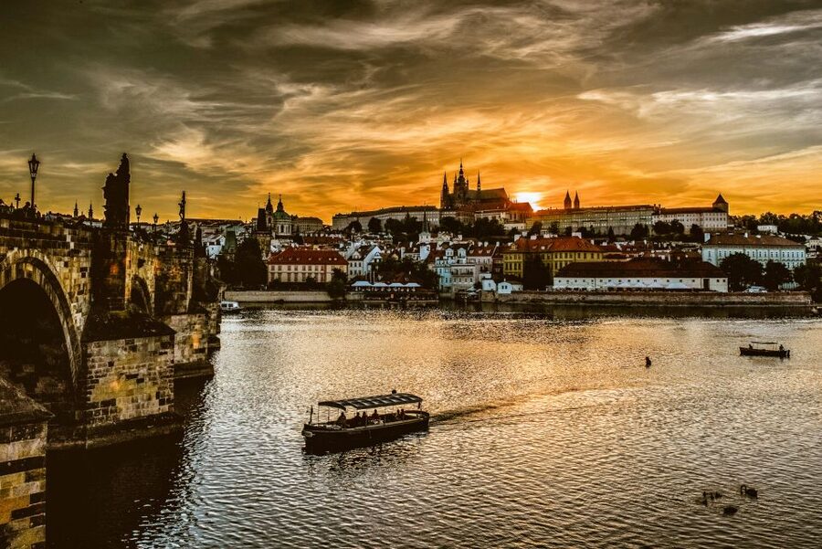 Prague: 45-Minute Sightseeing Cruise to Devil's Channel - Key Points Before You Book