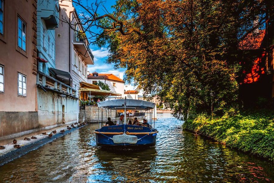 Prague: 45-Minute Sightseeing Cruise to Devil's Channel - The Best Time to Go