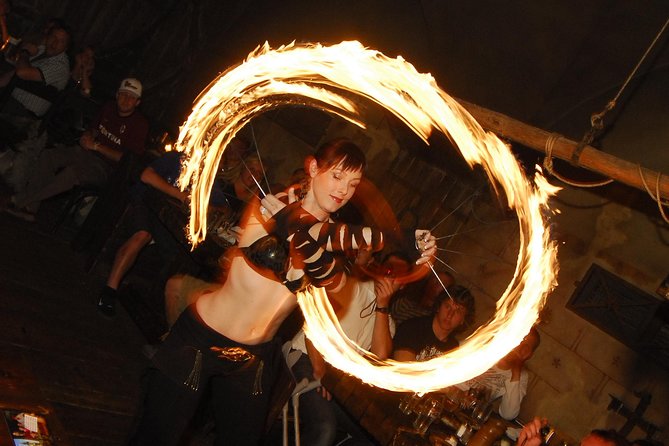 Prague 5 Courses Medieval Dinner and Live Performances - What arrives on the medieval dinner menu
