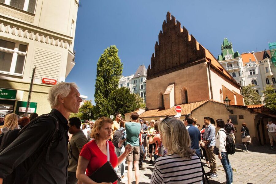 Prague: 6-Hour City Tour including Cruise and Lunch - Czech lunch and a slower hour