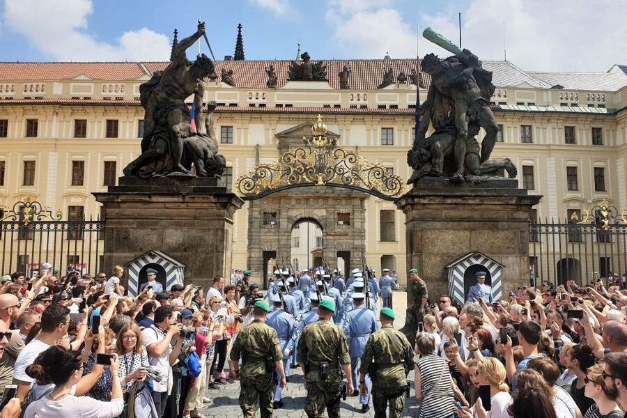 Prague: 6-Hour Tour with River Boat Cruise and Lunch - Prague Castle and the view across the city