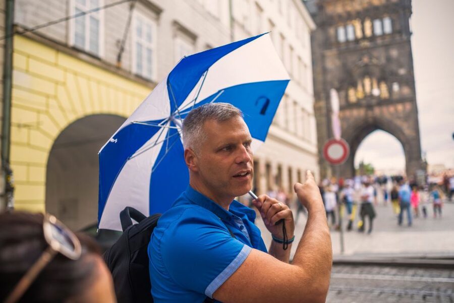 Prague: 6-Hour Tour with River Boat Cruise and Lunch - Seeing Prague from the Vltava