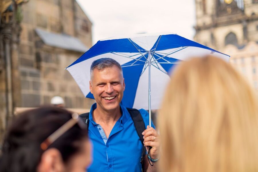 Prague: 6-Hour Tour with River Boat Cruise and Lunch - Starting near Old Town Square