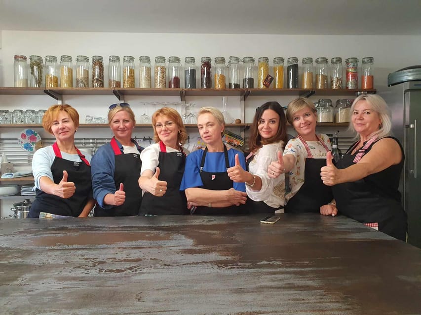 Prague: A Czech Cuisine masterclass & Prague Highlights tour - Prague Castle and St. Vitus Cathedral