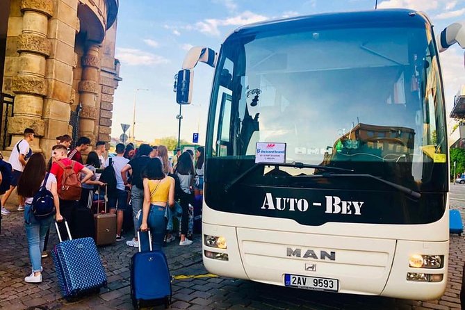 PRAGUE AIRPORT - CITY TRANSFERS in Spanish - Spanish support when you first arrive