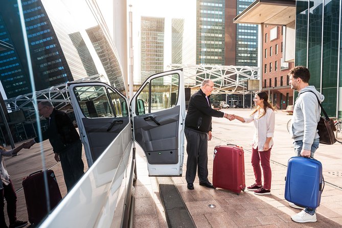 Prague Airport (PRG) Departure Transfer from Prague City - A Straight Ride From Prague to Václav Havel Airport