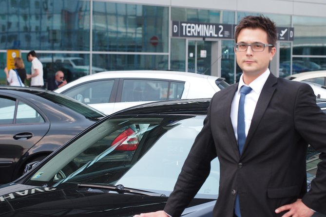 Prague Airport Shared Arrival Transfer - Practical tips for a smoother pickup