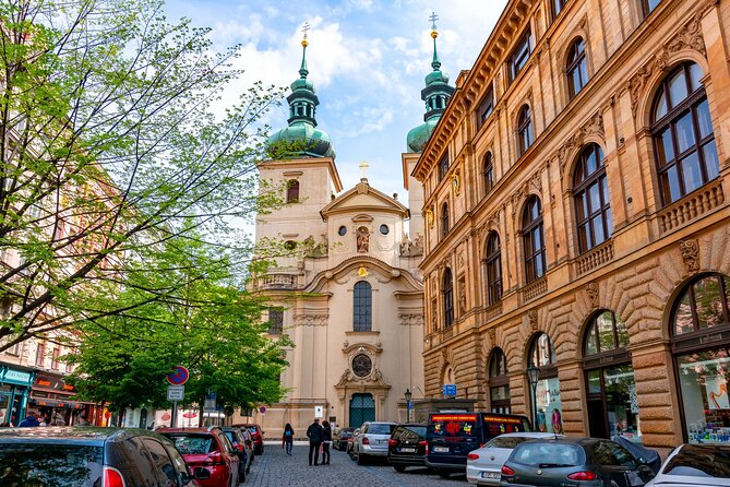 Prague: Alchemy & Dark Arts Exploration Game Tour - Palác Platýz and the pleasure of looking closer