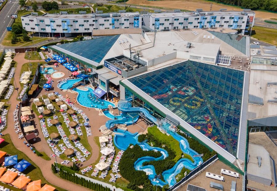 Prague: Aquapalace Indoor/Outdoor Water Park Ticket - Adding Sauna World for 150 CZK