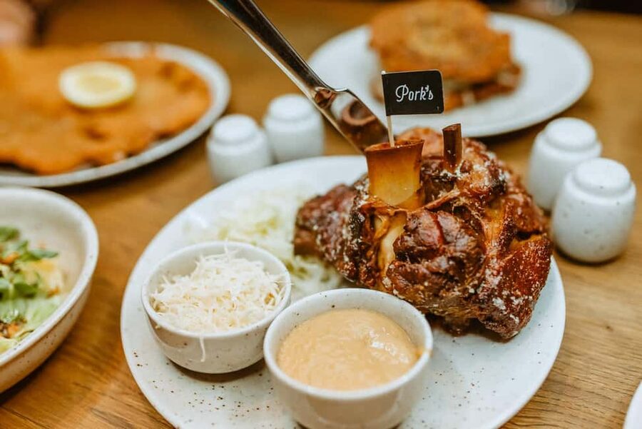 Prague: Award-Winning Old Town Food Tour with Four Drinks - Why this tour works as a first taste of Prague