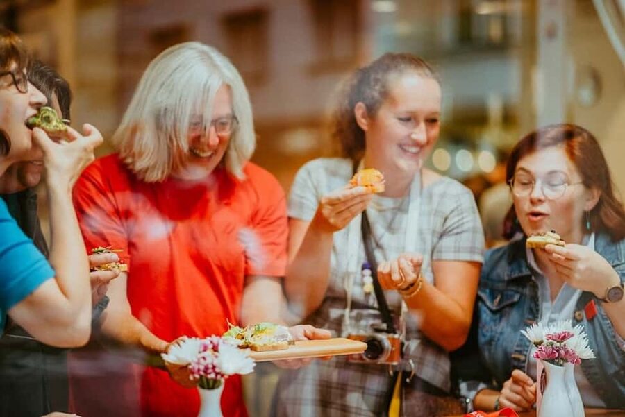Prague: Award-Winning Old Town Food Tour with Four Drinks - Stop one: old-style Czech food and your first drink