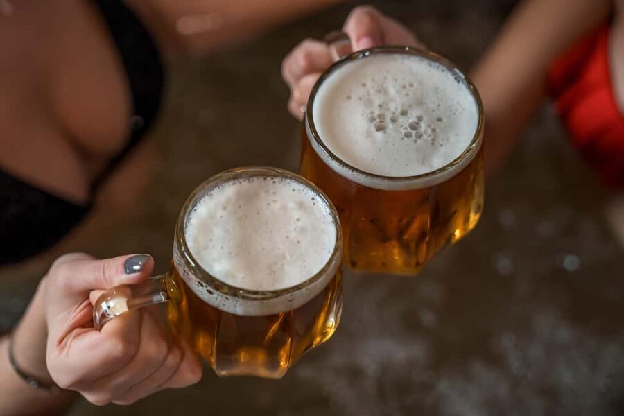 Prague: Beer Spa Experience with Unlimited Beer and Sauna - Strengths and drawbacks at a glance
