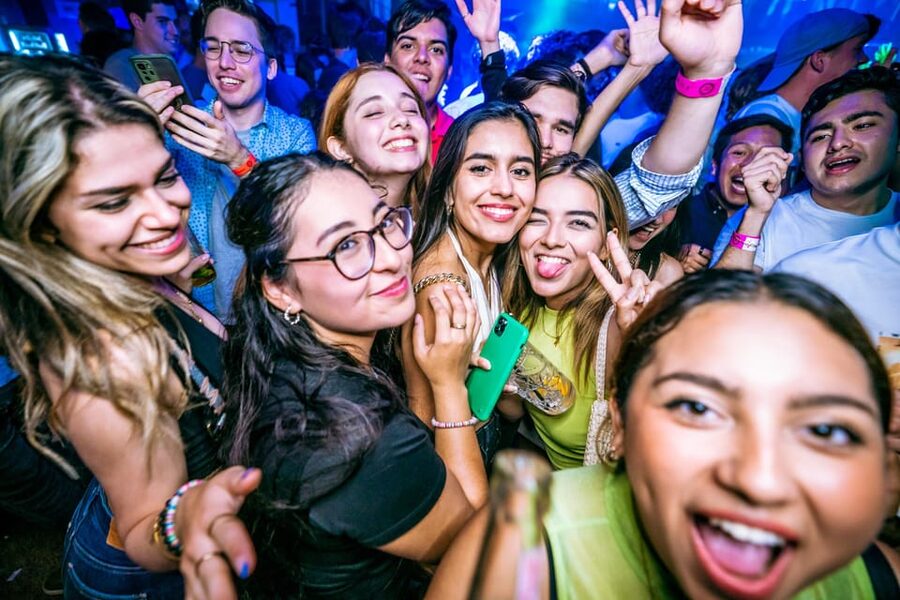 Prague: Boat Party with Unlimited Drinks & After Party Entry - What kind of Prague night are you buying?