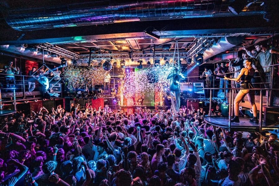 Prague: Boat Party with Unlimited Drinks & After Party Entry - The after-party, club entry, and the 1-kilometer walk
