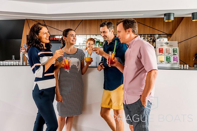 Prague Boats 3-hour Dinner Cruise - What $72.90 really buys you