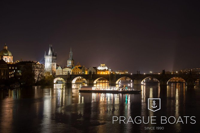 Prague Boats 3-hours Crystal Dinner Cruise - Live music and the evening atmosphere