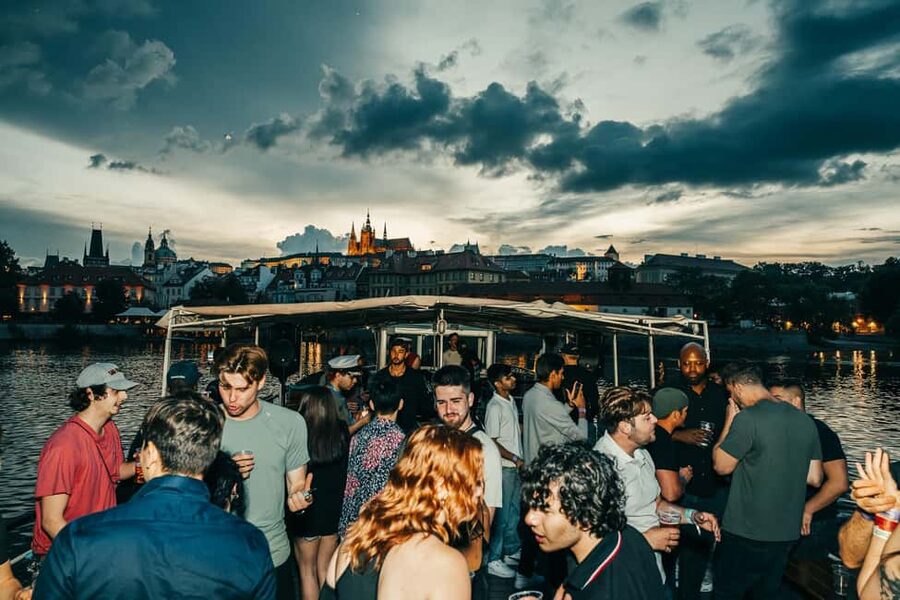 Prague: Booze Cruise with Open Bar and Duplex Entry - Who Will Enjoy This Most?
