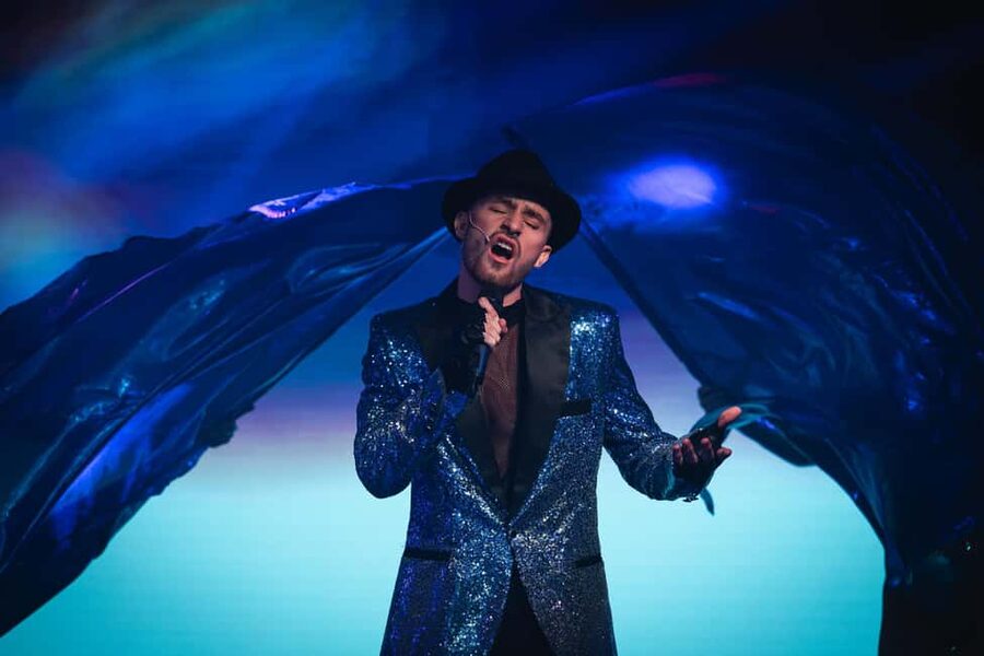 Prague:Breathtaking Cabaret Show with 4-Course Dinner Option - What kind of Prague night is this?