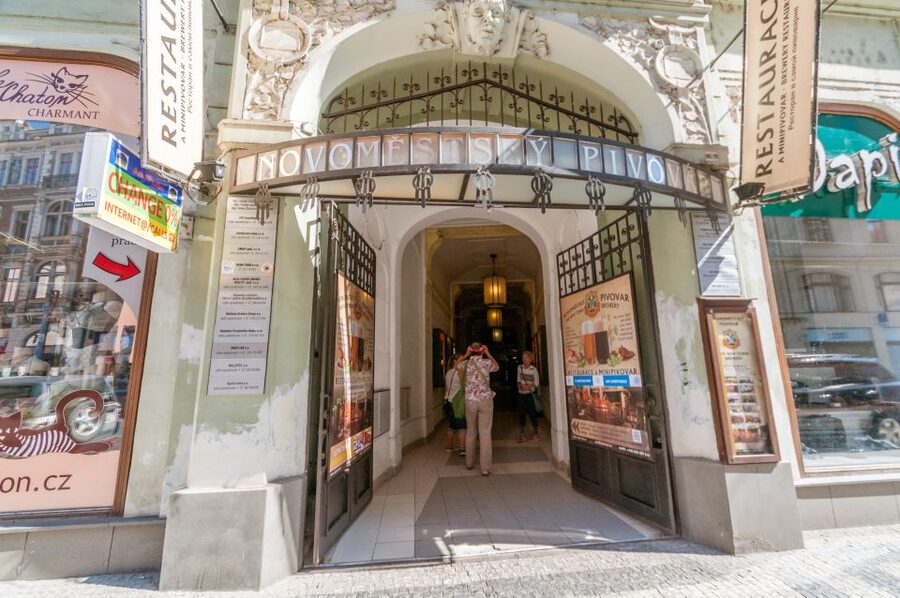 Prague: Brewery Tour with Unlimited Tastings - First and second brewery stops