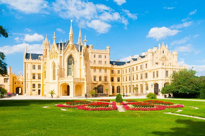 Prague-Budapest One-Way Sightseeing Day Tour - Győr: a short look at Hungary’s Baroque center