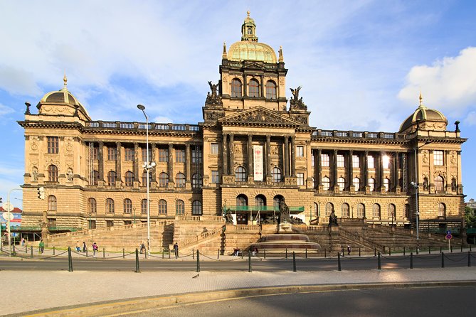 Prague: Bus Tour, Walking Tour, River Cruise and Lunch - Old Town Square and the Jewish Quarter