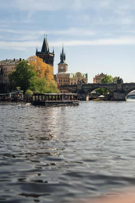 Prague: Canal Cruise Around Charles Bridge - Rudolfinum and the return to the square
