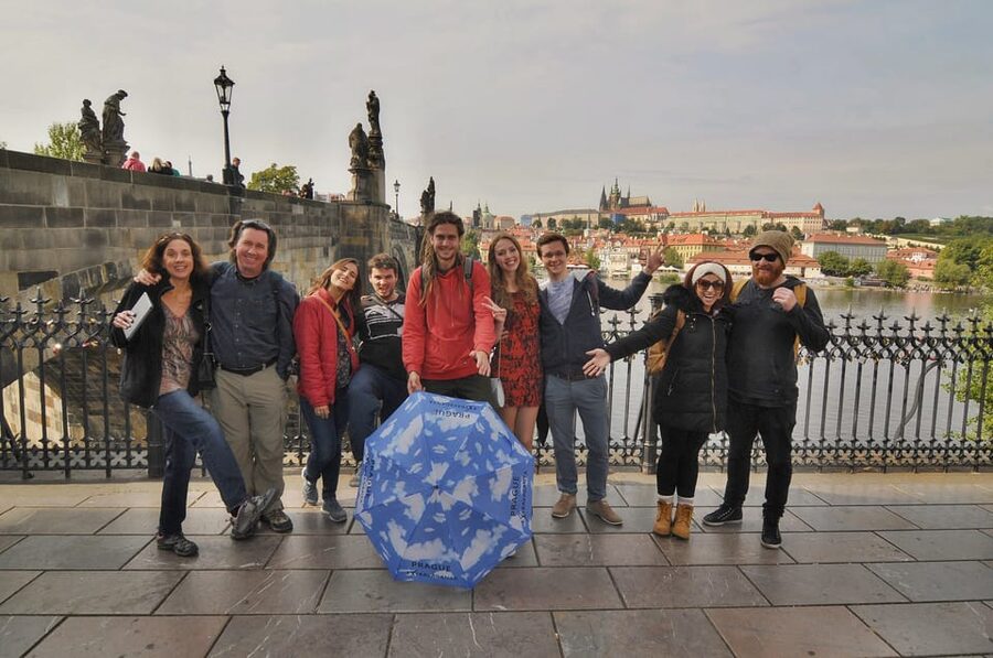 Prague Castle and Charles Bridge Private Walking Tour - What the private guide adds