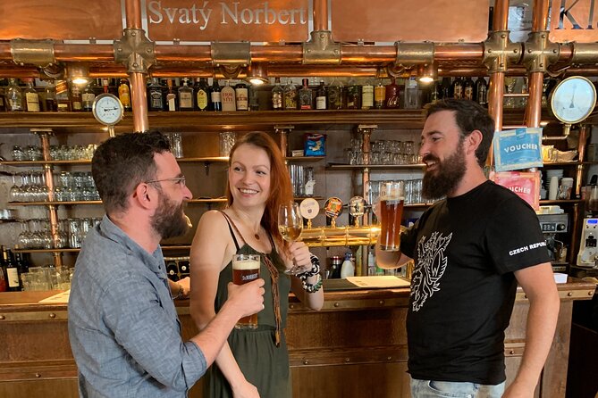 Prague Castle and Pubs Tour with Drinks Included - Finishing in a Malá Strana pub