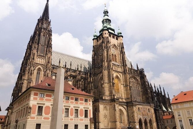 Prague Castle Audio Guide (no admission ticket included) - Golden Lane: small houses with a strong visual payoff