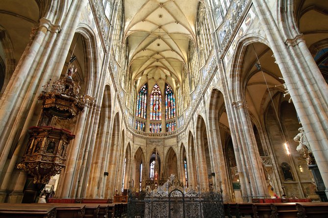 Prague Castle: Brief Introduction & Entrance Ticket - Golden Lane and the pleasure of setting your own pace