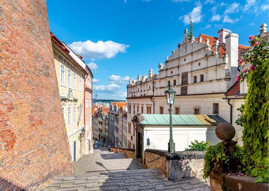 Prague: Castle Circuit Entry Tickets with Audio Guide - How the English audio guide changes the visit