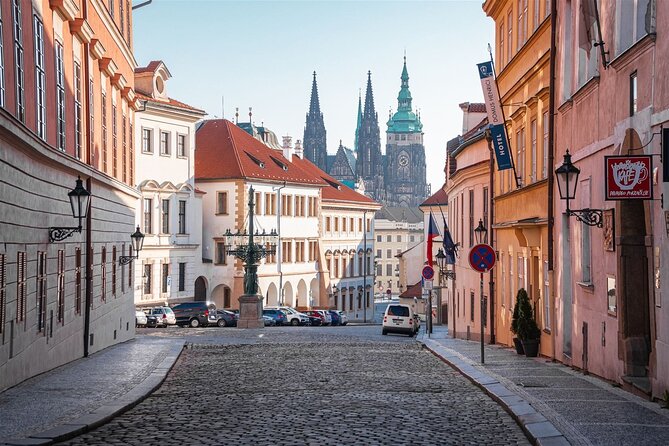 Prague Castle District Tour - Prague Castle: 45 minutes of royal scale