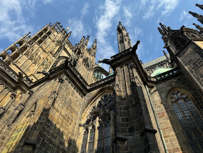 Prague Castle Interiors & Changing of the Guard-Small group - Vladislav Hall and the Defenestration Window