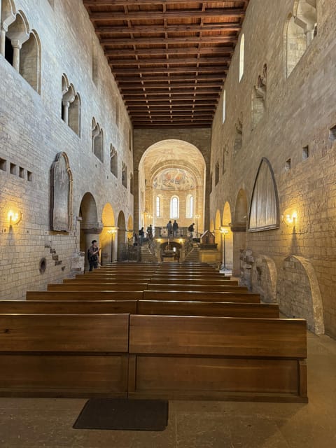Prague Castle Interiors & Changing of the Guard-Small group - What the $87 price includes