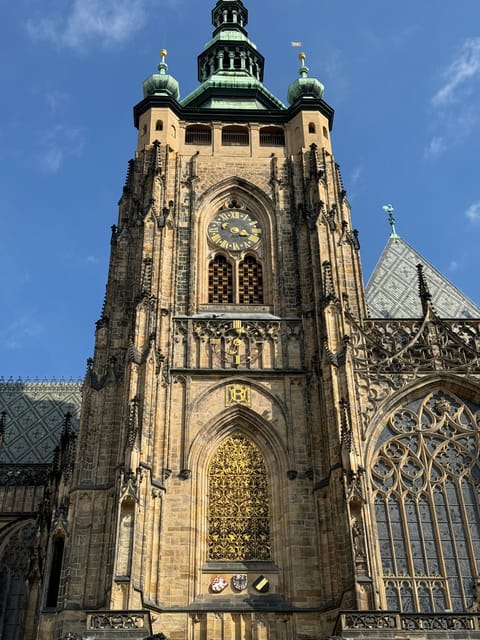 Prague Castle Interiors & Changing of the Guard-Small group - Pace, weather, and practical comfort