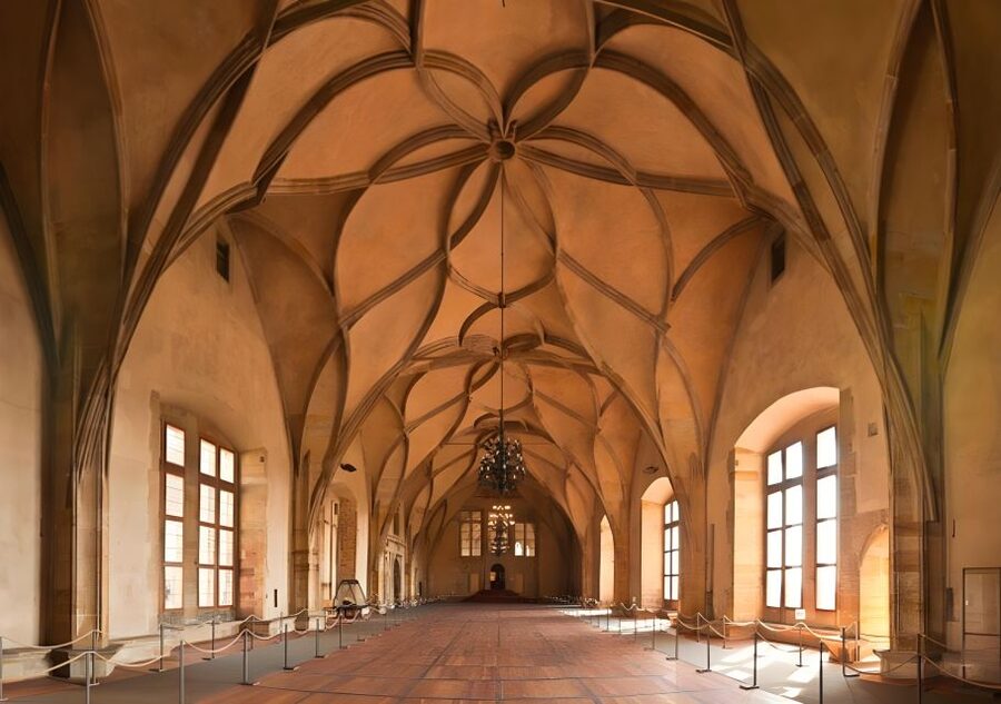 Prague Castle: Royal Palace, Cathedral, and Golden Lane Tour - St. Vitus Cathedral: the tour’s strongest interior