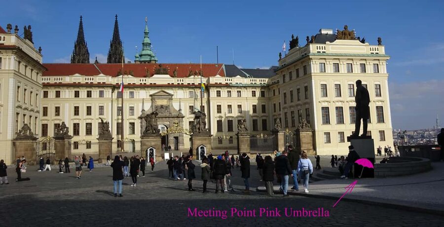 Prague Castle: Small-Group Tour with Visit to Interiors - Key points at a glance