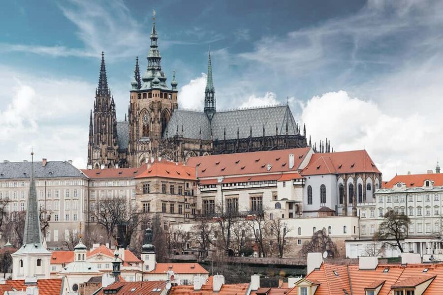 Prague Castle St. Vitus Cathedral, Royal Palace, St. George's Basilica - Why this Prague Castle tour works well
