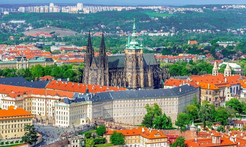 Prague Castle tour - St. Vitus Cathedral: the tour’s main event