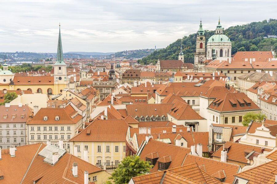 Prague: Castle Tour with Local Guide and Entry Ticket - Meeting at Malostranská and Riding the Tram Up