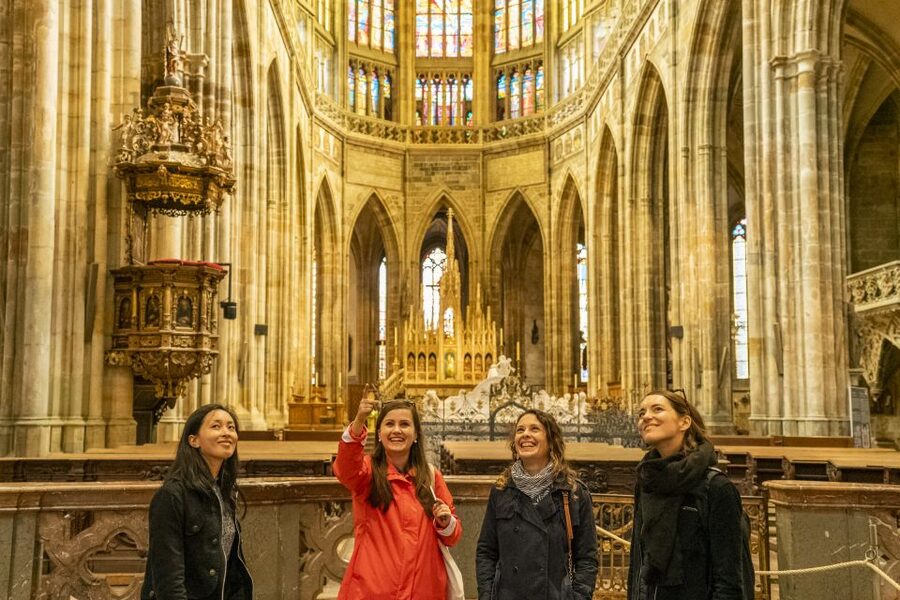 Prague: Castle Tour with Local Guide and Entry Ticket - Two and a Half Hours, With Some Flexibility